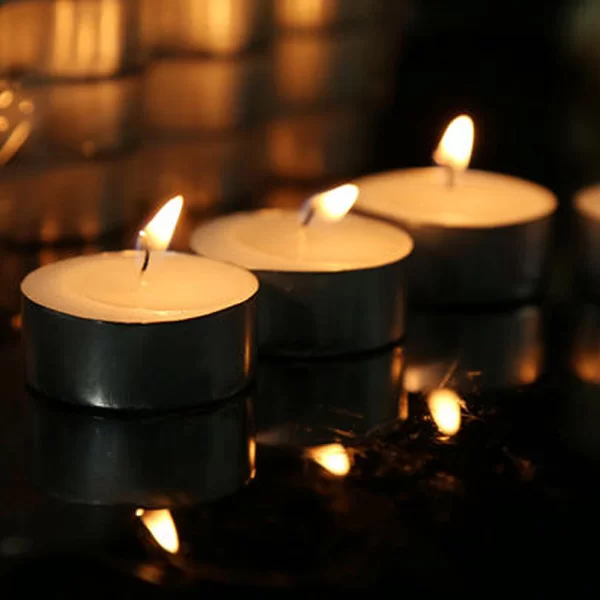 Startups Challenge Industry Giants with Sustainable Candle Innovations